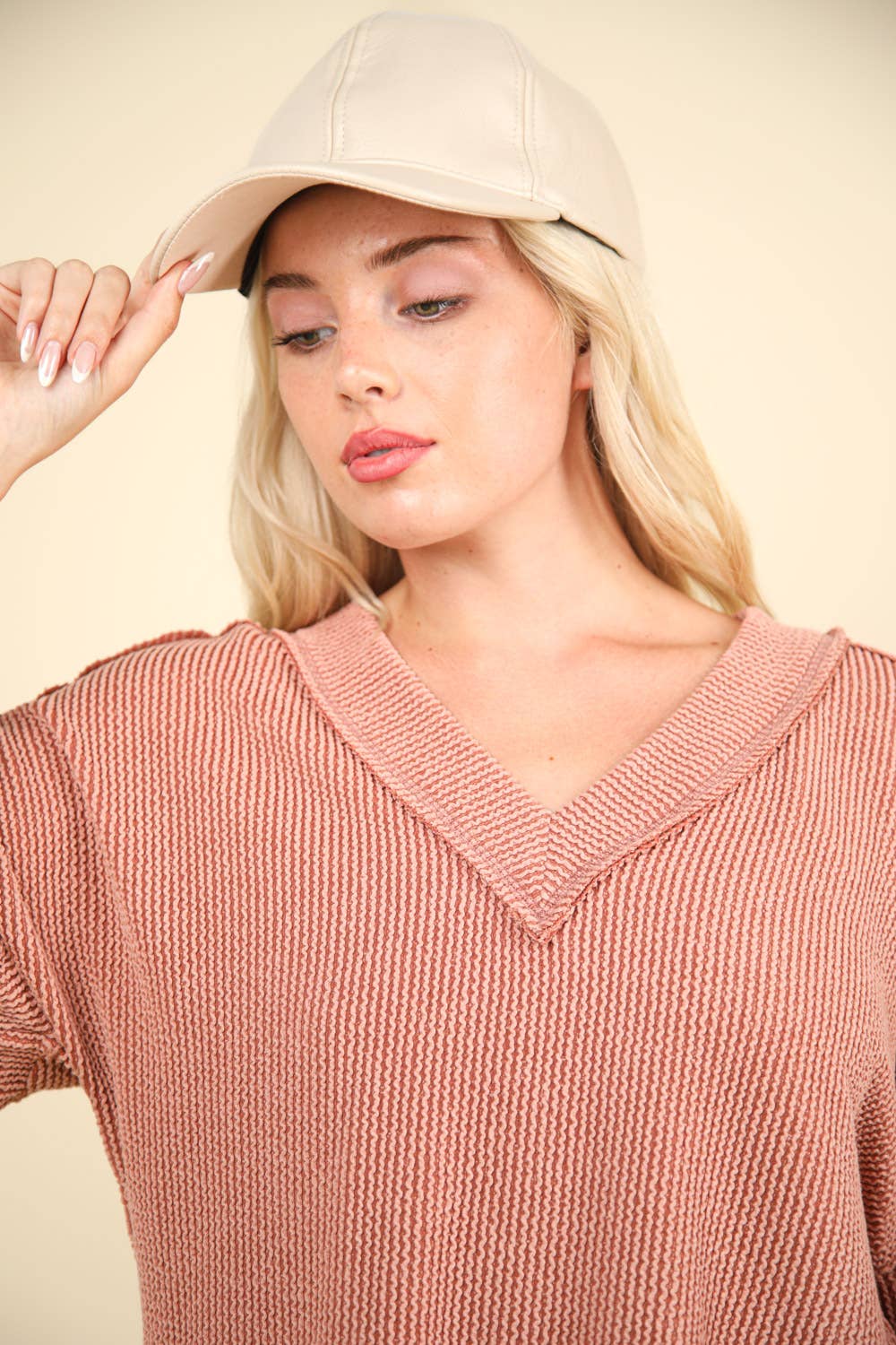 Two Tone Otto Ribbed V-Neck Oversized Knit Top