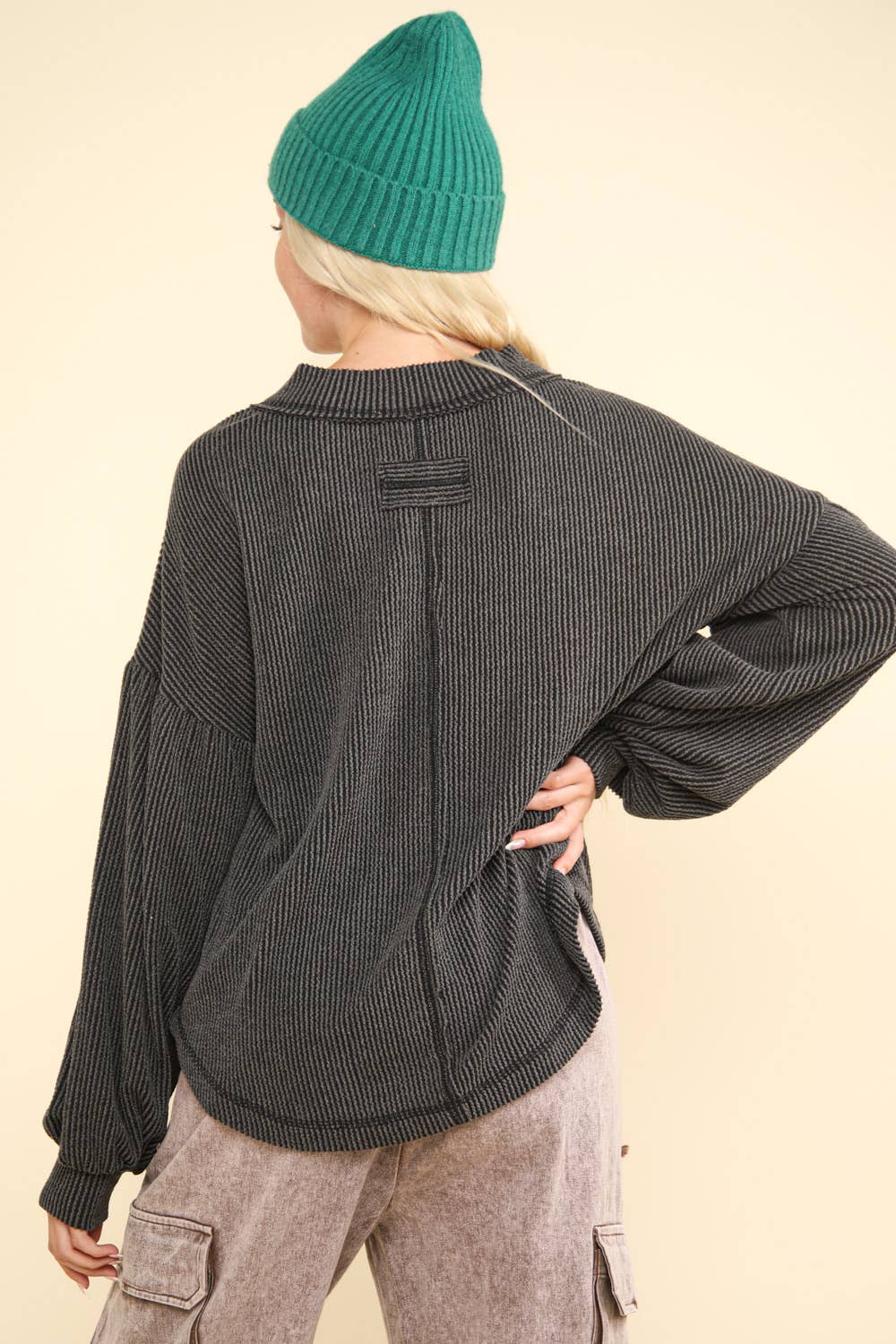 Two Tone Otto Ribbed V-Neck Oversized Knit Top