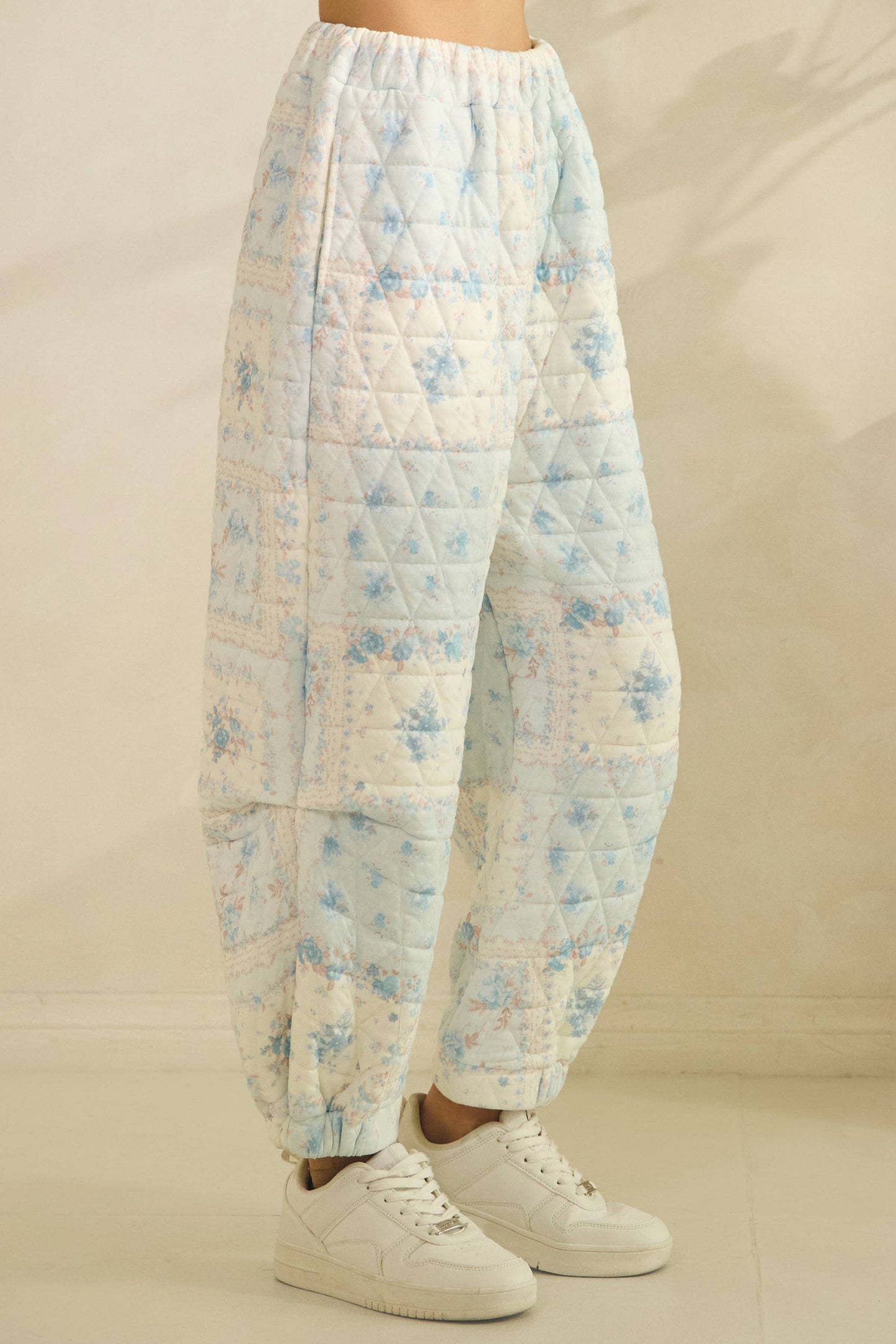 Floral textured lounge pants